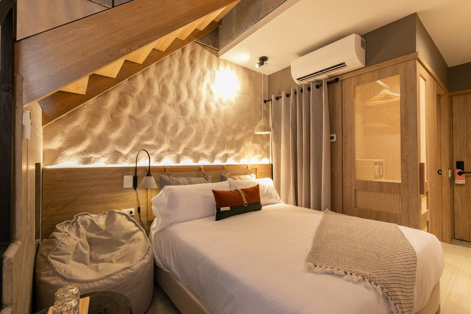 Habitación con cama king